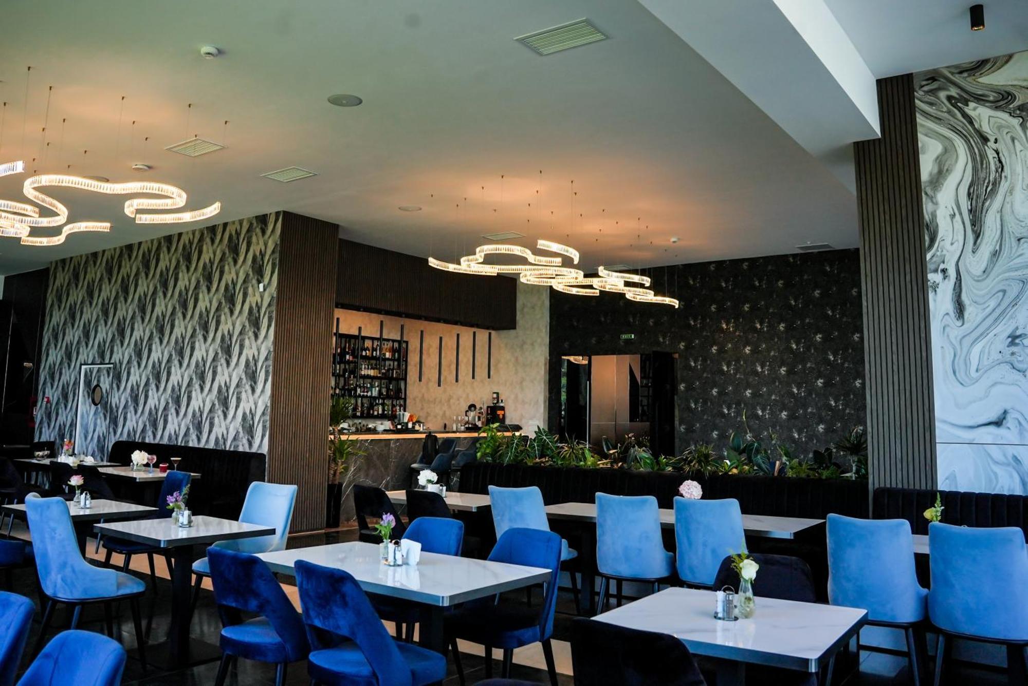 Panoramic Mamaia Hotel Exterior photo